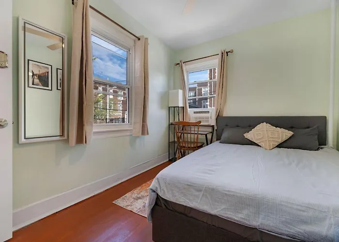 Historic Petworth Homestay